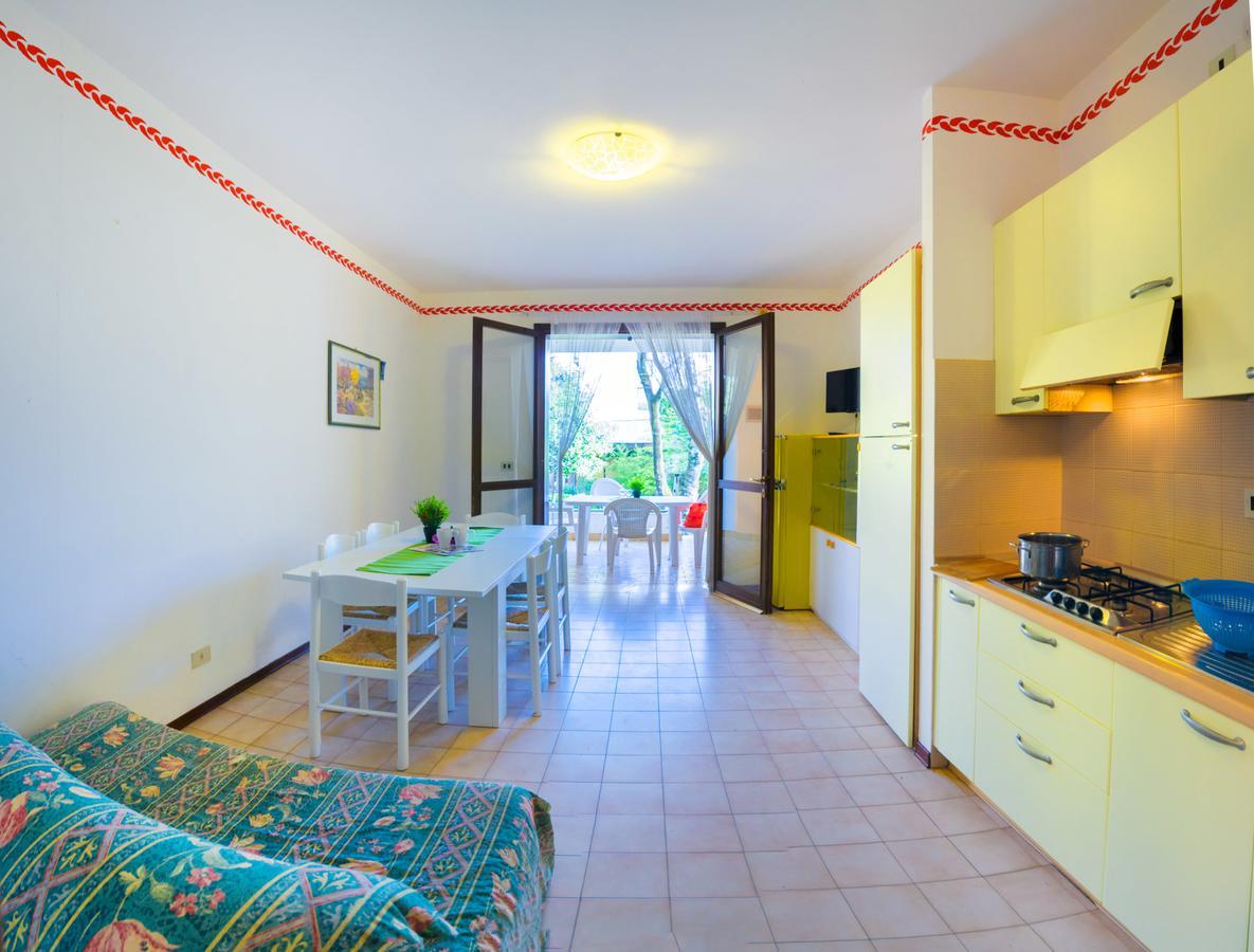 Residence Cinzia Pool Bibione Exterior photo